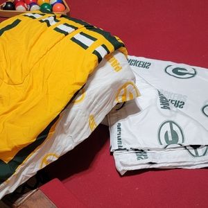 Queen Bed Set + Comforter